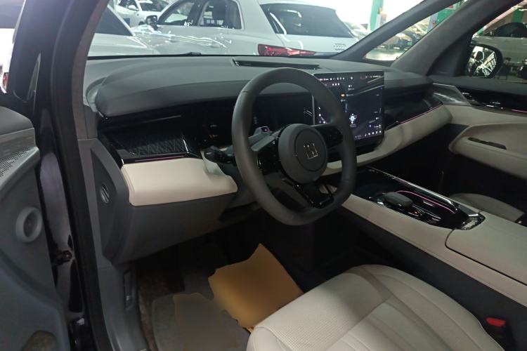 Used Zeekr 009 2022 WE Edition
