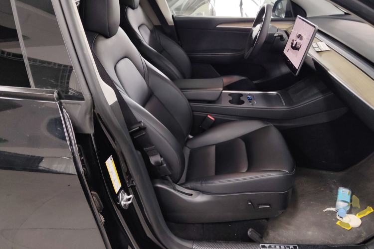 Used Tesla Model Y 2024 Long-Range All-Wheel-Drive Version