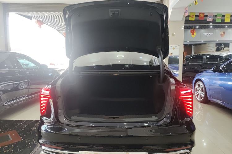 Used Hongqi H5 2023 2.0T Automatic Smart Connect Flagship Edition
