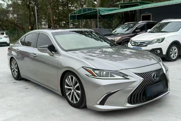 Used Lexus ES 2018 200 Excellence Edition China V Standard
