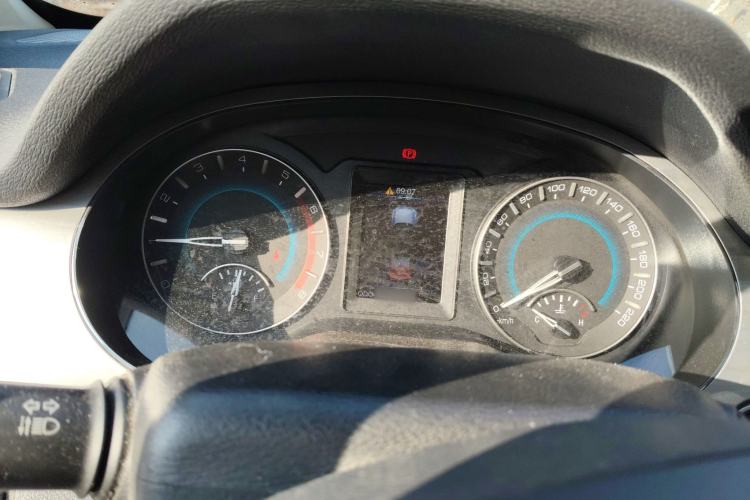 Used Haval H2 2017 Red-Label 1.5T Manual Two-Wheel Drive Luxury Model
