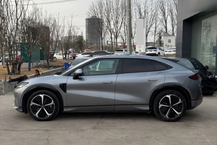 Used BYD Song L EV 2025 Intelligent Driving Version 662 km LiDAR Excellence Edition
