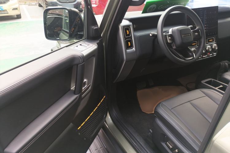 Used  V23 2025 401 Two-Wheel Drive Intelligent Driving Version
