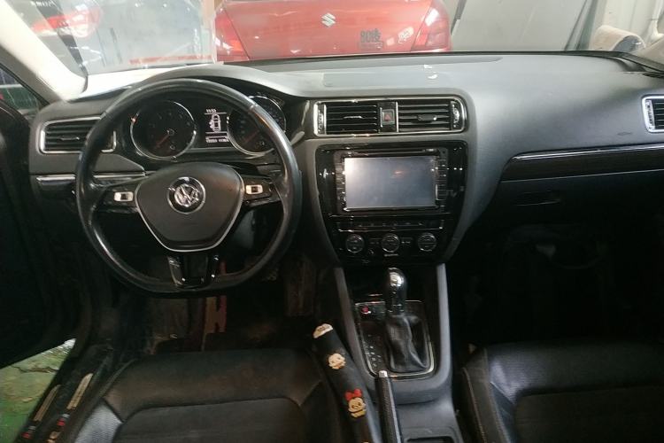 Used Volkswagen Sagitar 2016 230TSI 25th Anniversary Edition
