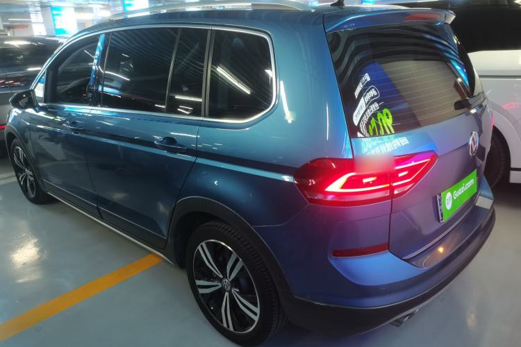 Used Volkswagen Touran 2018 Volkswagen Touran L 280TSI DSG Boundary Luxury Edition 7 Seats China VI Standard
