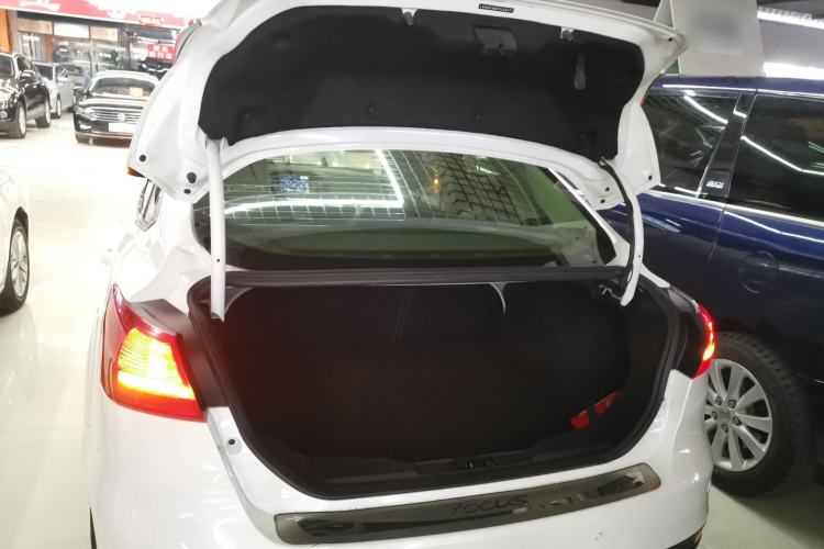 Used Ford Focus 2015 Sedan EcoBoost 125 Automatic Supreme Style Edition
