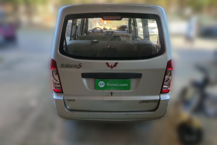 Used Wuling Rongguang 2014 1.2L S Base Model
