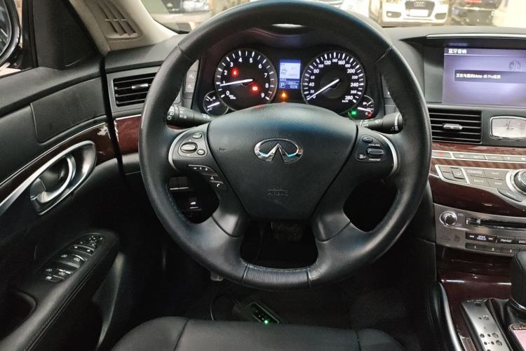 Used Infiniti Q70 2017 Q70L 2.5L Enjoyment Edition
