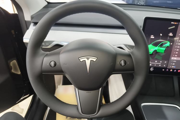 Used Tesla Model Y 2024 Long-Range All-Wheel-Drive Version
