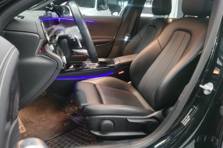 Used Mercedes-Benz A-Class 2022 Restyled A 200 L Sport Sedan Fashion Version
