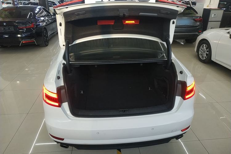 Used Audi A4L 2017 40 TFSI Fashion Model
