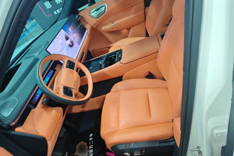 Used Lynk & Co 900 2025 1.5T Ultra
