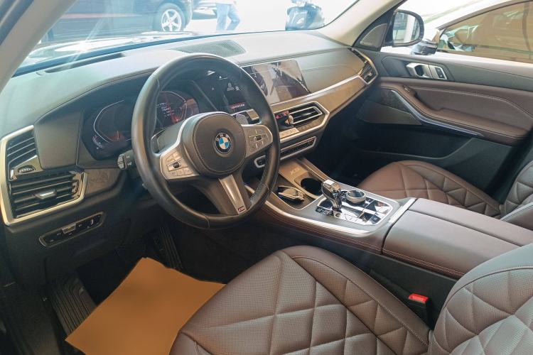 Used BMW X5 2022 Restyled xDrive 30Li Luxury Version M Sport Package
