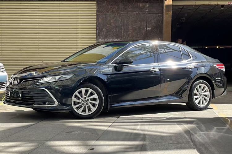 Used Toyota Camry 2021 2.0G Luxury Edition
