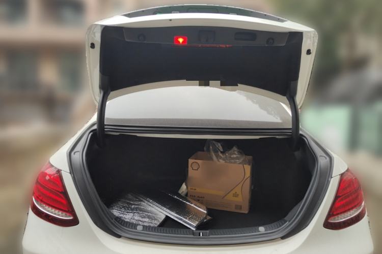 Used Mercedes-Benz E-Class 2016 E 300 L Sporty and Stylish Model