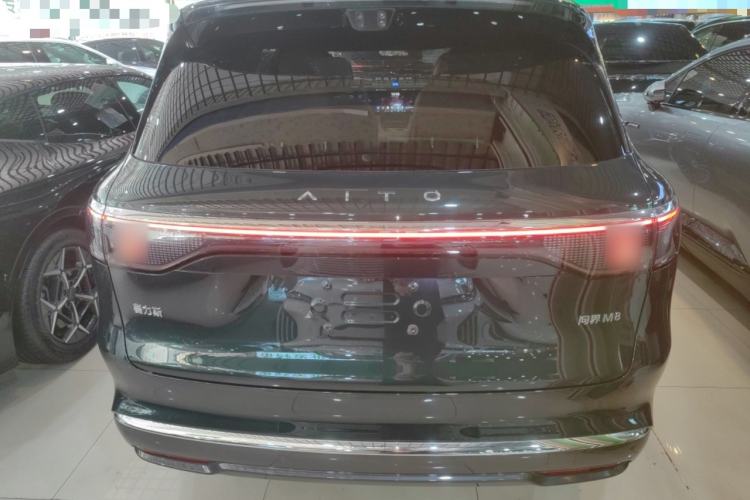 Used Hima AITO M8 2025 Extended-Range Ultra Version 53.4 kWh 6-Seater Edition
