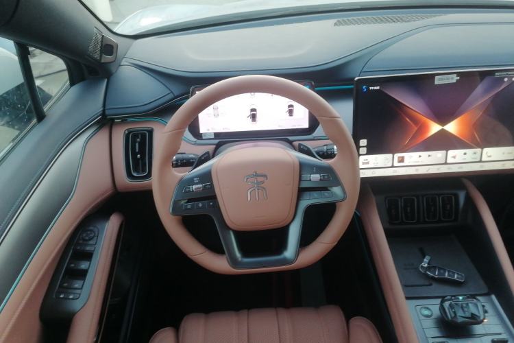 Used BYD Song L EV 2025 Intelligent Driving Version 662 km LiDAR Excellence Edition
