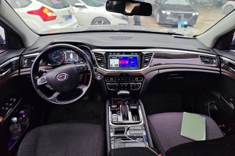 Used GAC Trumpchi GS8 2017 320T Two-Wheel Drive Luxury Smart Connectivity Version (7 Seats)
