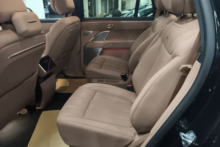 Used ONVO Luxeed L90 2025 Model—Max Six-Seater Version