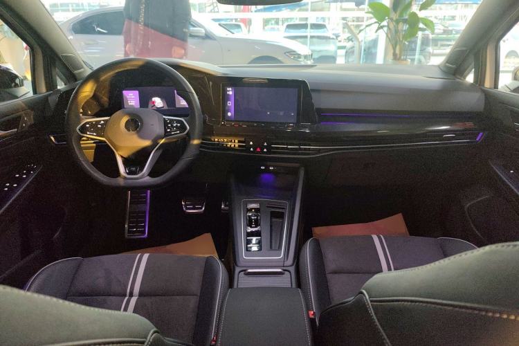 Used Volkswagen Golf 2023 Facelift 280TSI DSG R-Line Lite
