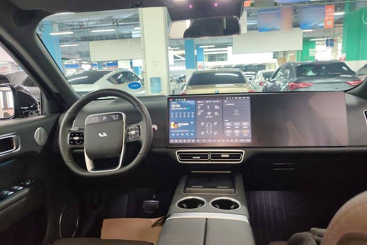 Used Li Auto L8 2023 Pro Model
