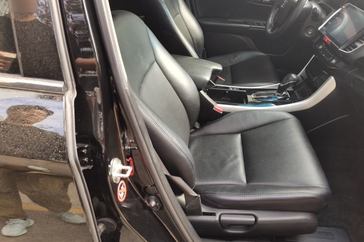 Used Honda Accord 2016 2.0L Comfort Edition
