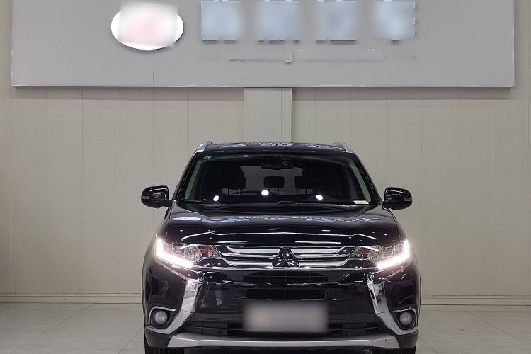 Used Mitsubishi Outlander 2018 2.4L 4x4 Elite Edition 5 Seats
