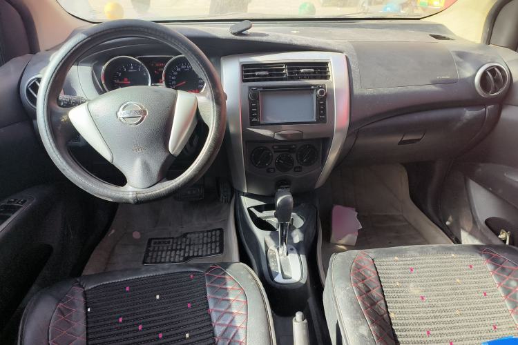 Used Nissan Livina 2013 JINRUI 1.6XV CVT Luxury Edition