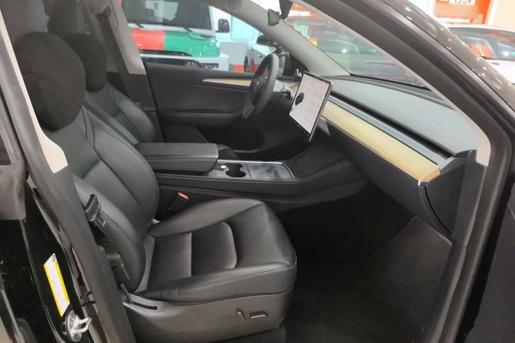 Used Tesla Model Y 2022 Performance High-Performance All-Wheel-Drive Version
