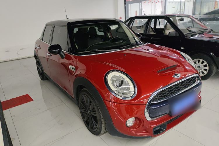 Used  MINI 2016 2.0T COOPER S Pioneer Edition Five-Door Model
