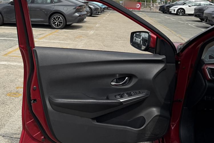 Used Nissan Lannia 2019 1.6L CVT Smart Connect Smart Cool Version China VI Standard
