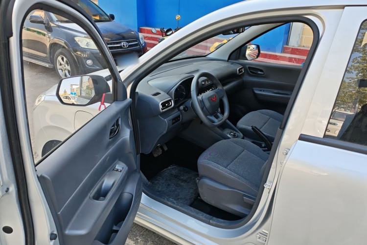 Used Wuling Hongguang New Energy 2024 All-Electric Model 300KM Practical Version
