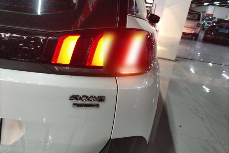 Used Peugeot 5008 2017 350THP 5-Seat Elite Edition
