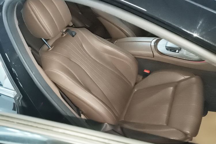 Used Mercedes-Benz E-Class 2019 E 260 L
