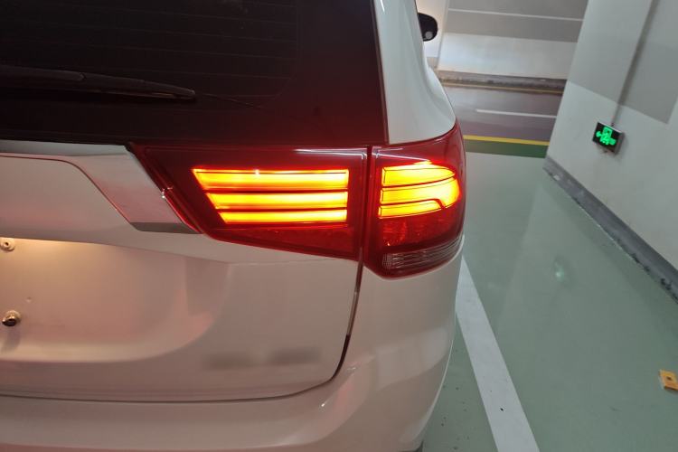 Used Mitsubishi Outlander 2019 2.0L Two-Wheel Drive Comfort Edition 5 Seats China V Standard