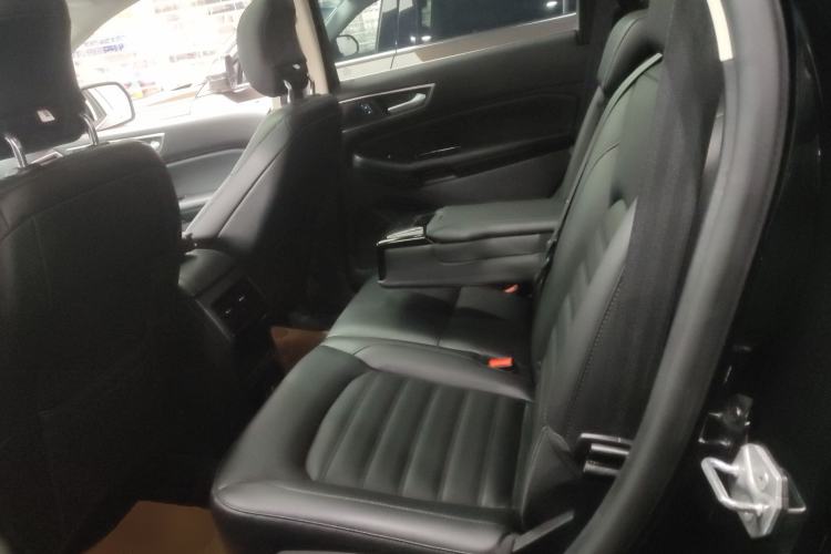 Used Ford Edge 2020 EcoBoost 245 Two-Wheel-Drive Platinum Edition 5 Seats
