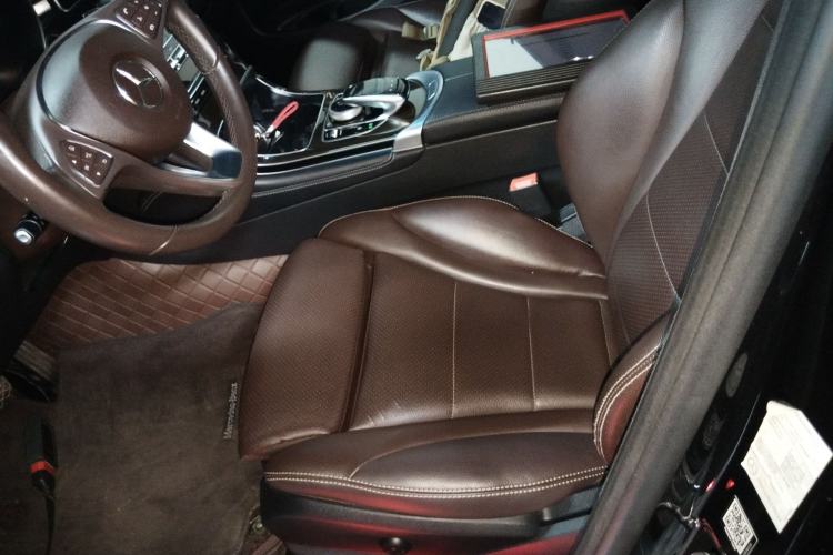 Used Mercedes-Benz GLC 2017 GLC 260 4MATIC Luxury Model
