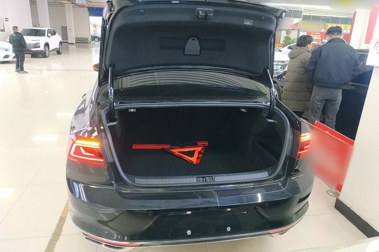 Used Volkswagen Magotan 2023 2 Million Units Commemorative Edition 330TSI DSG Luxury Version