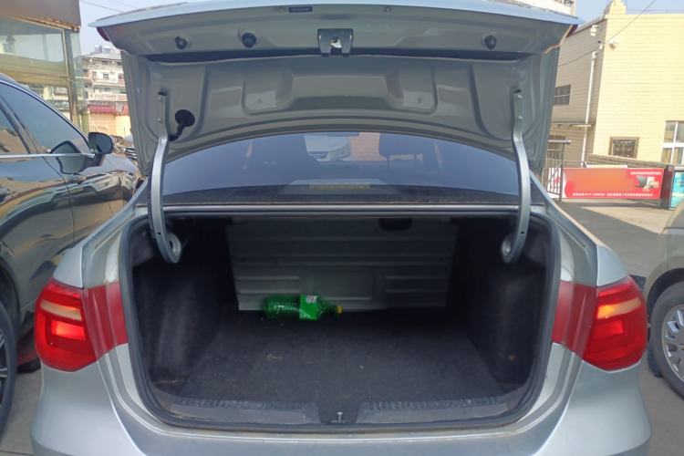 Used Volkswagen Jetta 2015 Value Edition 1.6L Manual Fashionable Style
