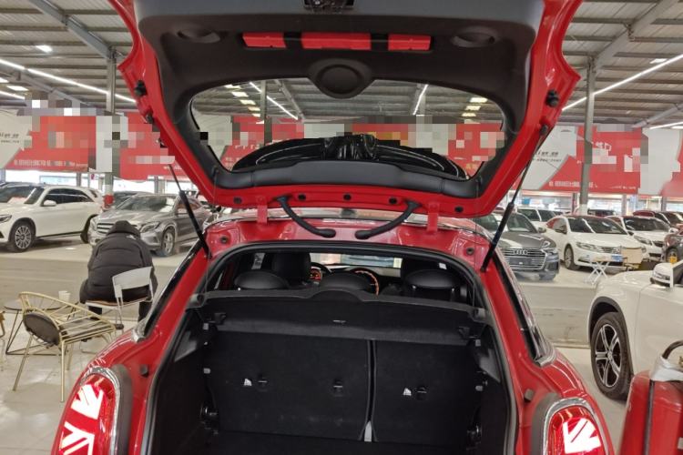 Used  MINI 2018 1.5T COOPER Racing Edition Five-Door Version
