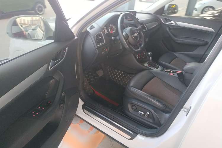 Used Audi Q3 2017 35 TFSI Fashion Model
