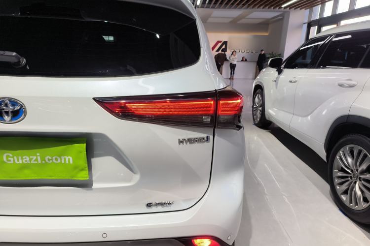 Used Toyota Highlander 2022 Dual-Engine 2.5L Four-Wheel Drive Prestige Version 7 Seats