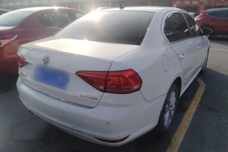 Used Volkswagen Lavida 2015 1.6L Automatic Comfort Edition
