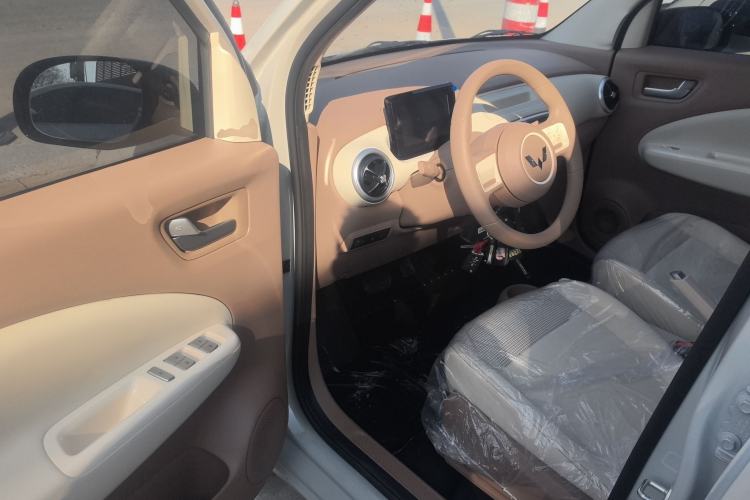 Used Wuling Hongguang MINIEV 2025 Four-Door Version Advanced Edition
