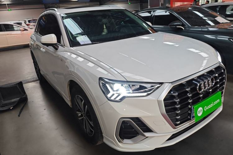 Used Audi Q3 2022 35 TFSI Progressive Dynamic Edition
