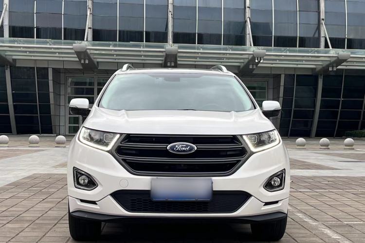 Used Ford Edge 2017 EcoBoost 245 Two-Wheel-Drive Sporty 7-Seater
