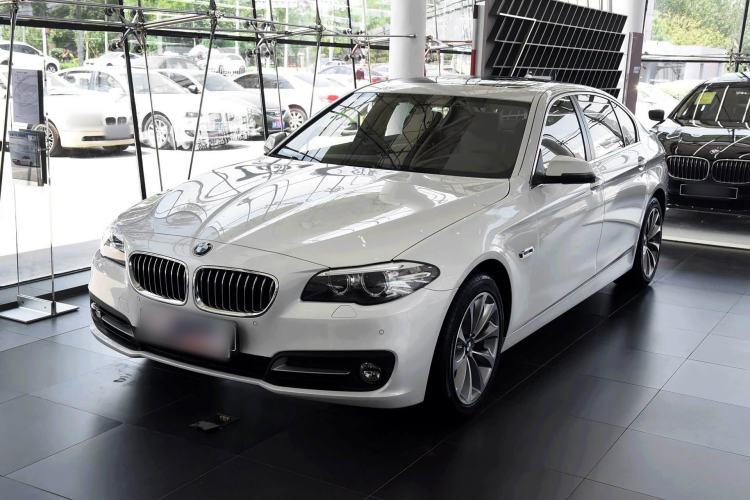 Used BMW 5 Series 2017 525Li Leading Model

