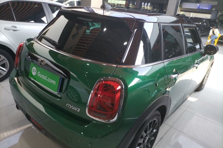 Used  MINI 2021 1.5T COOPER Classic Edition Five-Door Version

