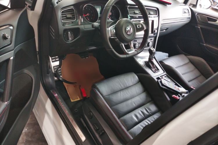 Used Volkswagen Golf GTI 2016 2.0 TSI GTI
