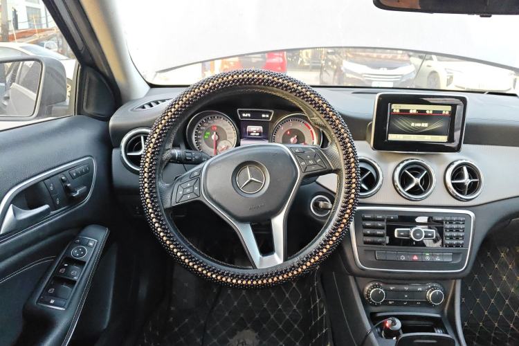 Used Mercedes-Benz GLA 2015 GLA 200 Fashion Model